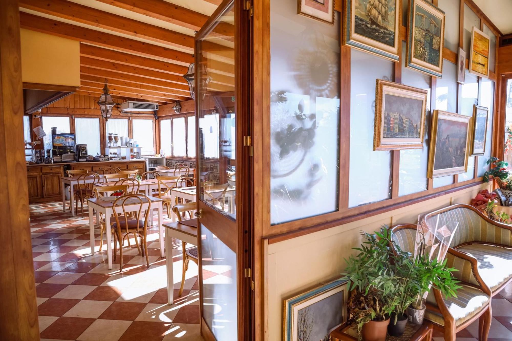 Hotel Villa Sara Mestre Buitenkant foto