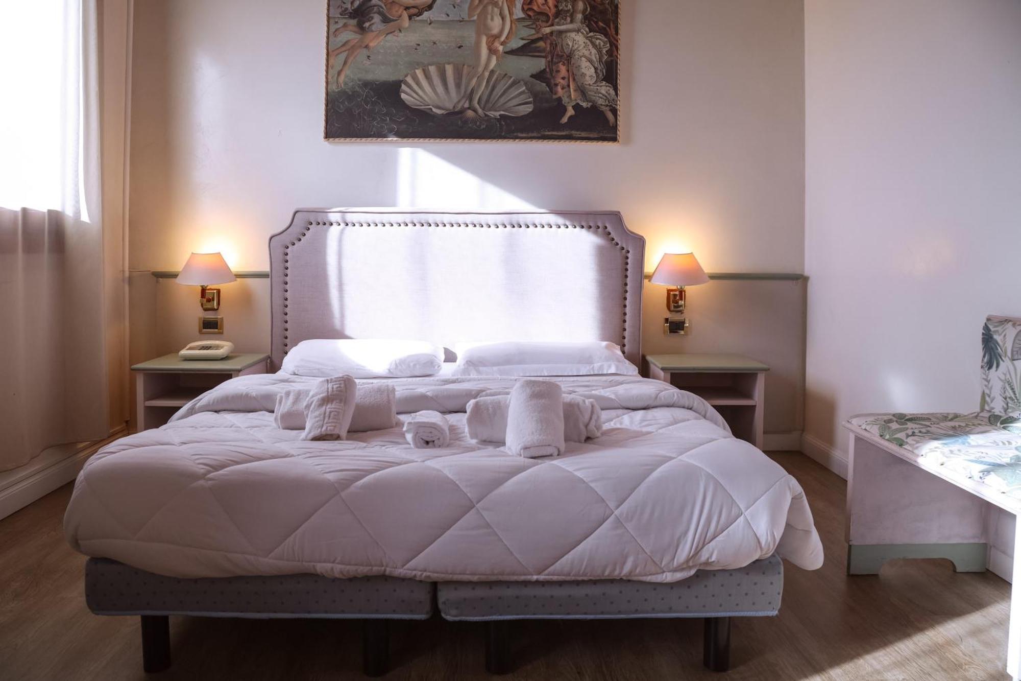Hotel Villa Sara Mestre Buitenkant foto