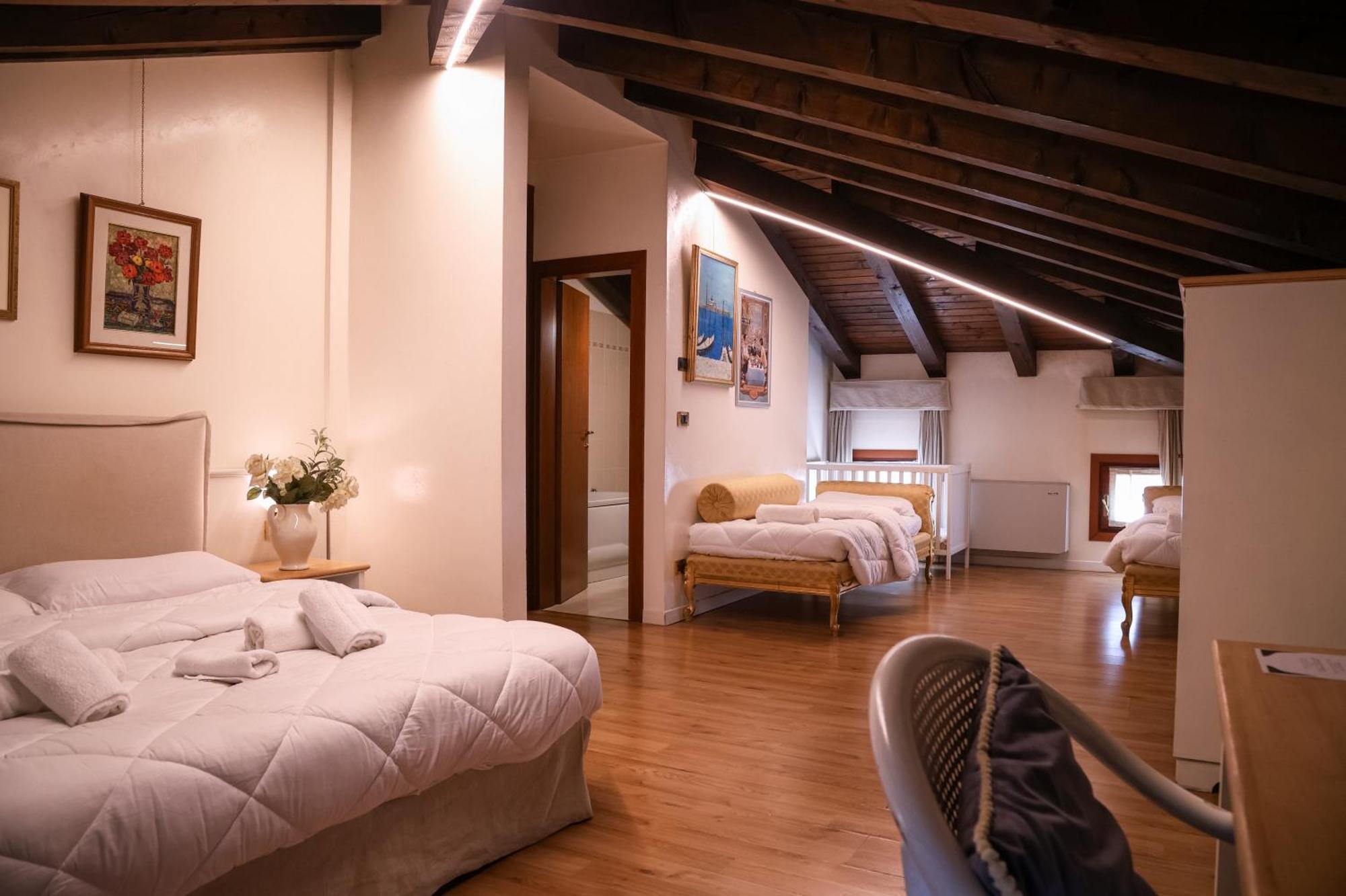 Hotel Villa Sara Mestre Buitenkant foto